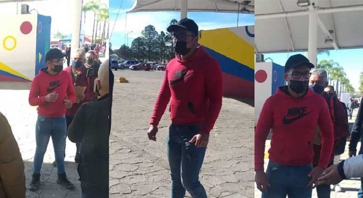 Joven duranguense se alquila para hacer fila