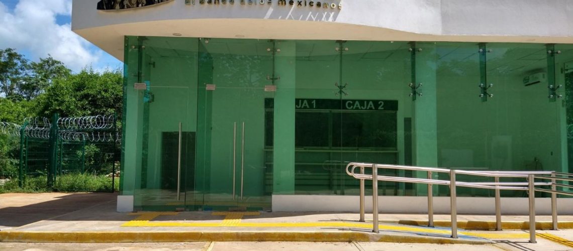 Falta de cajeros y personal retrasa pagos de pensiones del Bienestar en Yucatán