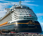 Miles de turistas llegan a Yucatán con el crucero Disney Magic