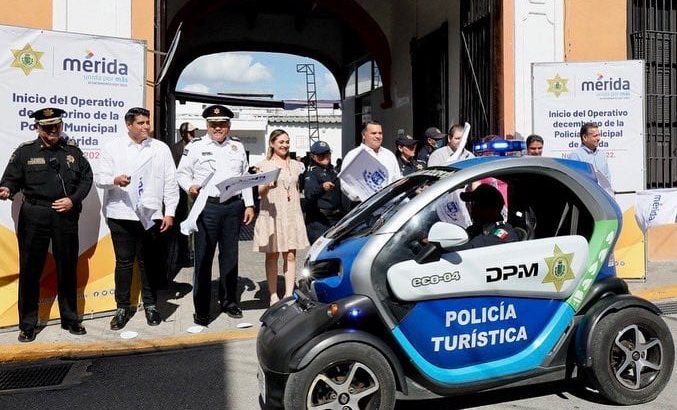 Policía de Mérida recibe equipo para garantizar derechos humanos a detenidos