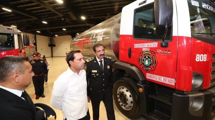 Gobierno de Yucatán reconoce la labor de paramédicos y bomberos