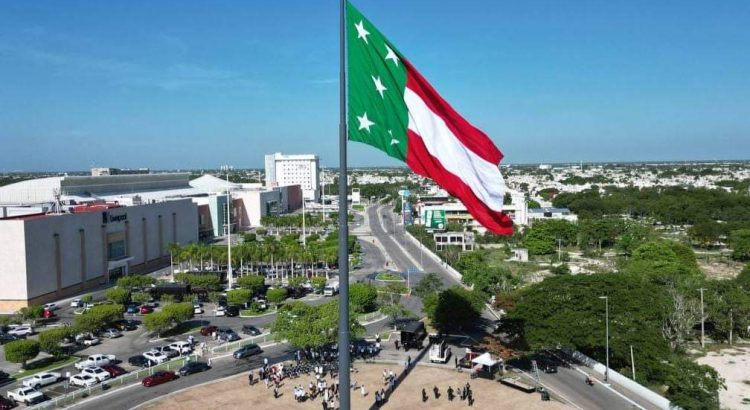 Yucatán iza su bandera por primera vez desde 1841