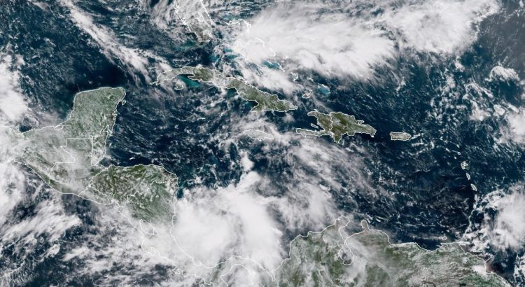 Aumentan las probabilidades de un ciclón en Yucatán