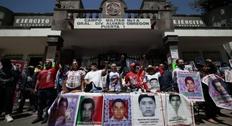Dictan auto de formal prisión a 8 militares involucrados en el caso Ayotzinapa