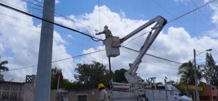 Apagones en Yucatán no se detienen y ciudadanos realizan bloqueos