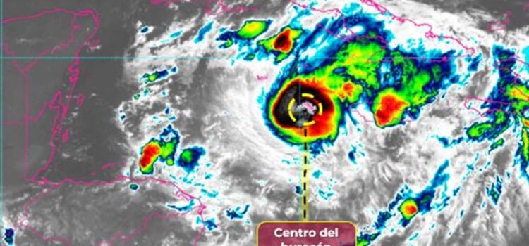 Huracán Beryl baja a Categoría 3, pero mantiene su trayectoria hacia la península de Yucatán
