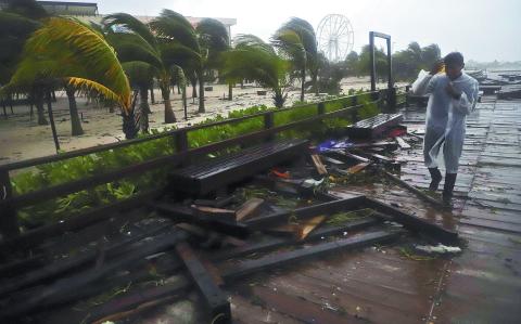 Yucatán amanece devastada tras el paso del huracán Milton