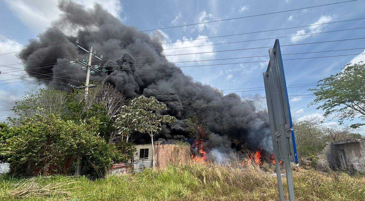Detienen a hombre tras provocar incendio cerca de viviendas en Kanasín