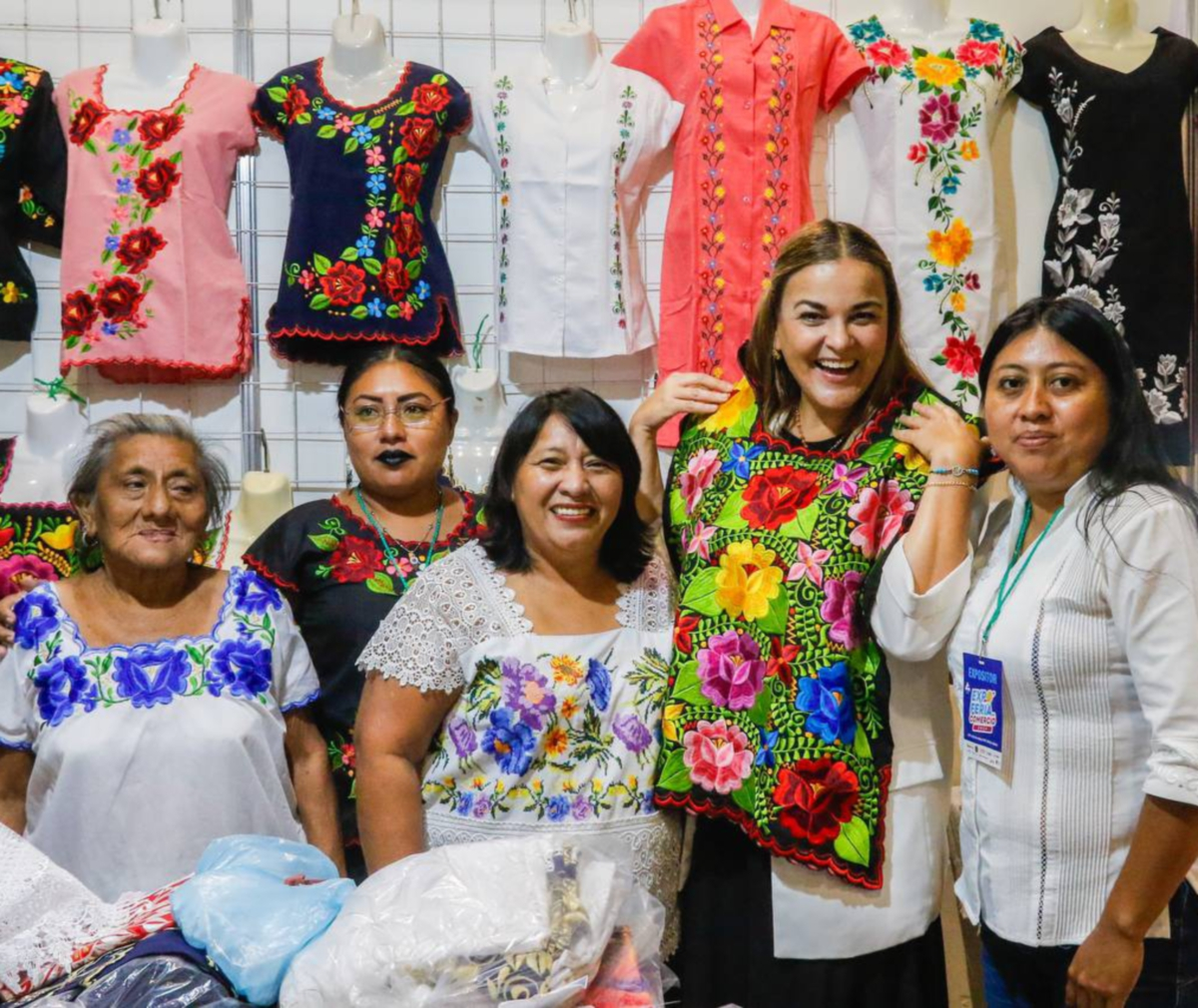 Ayuntamiento de Mérida apoya a mujeres con créditos municipales