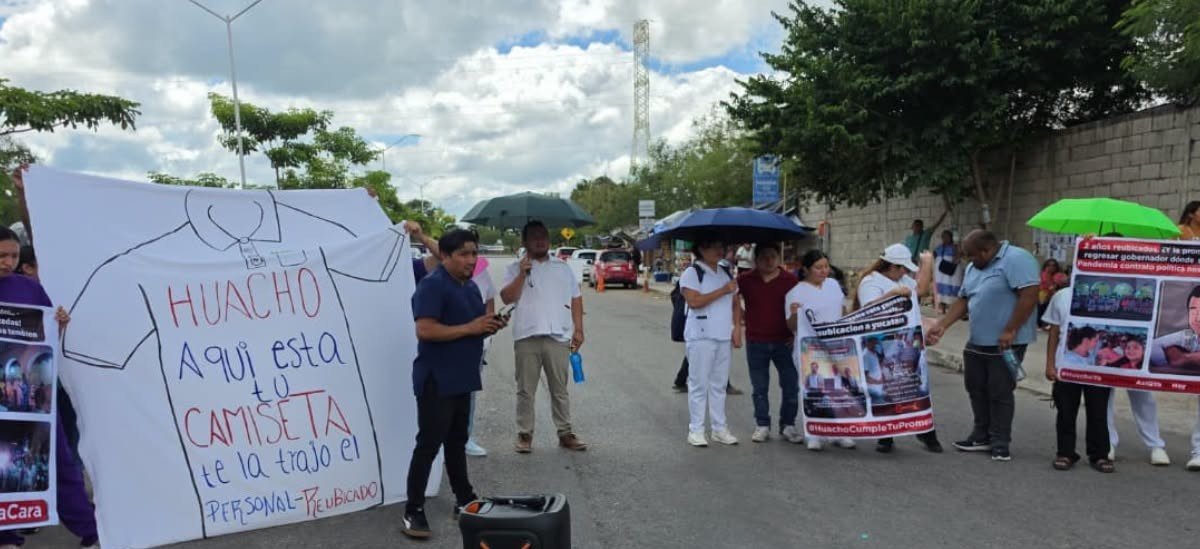 Nueva protesta frente al O’Horán: Trabajadores de la salud rehubicados exigen al Gobernador del Estado que cumpla su promesa de campaña